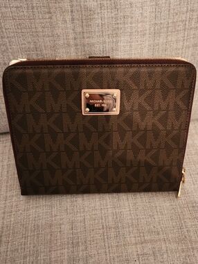 Michael Kors Brown Signature MK TABLET CASE with Gold Plate